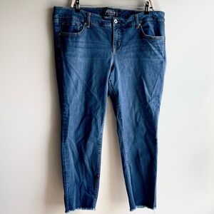 Torrid Premium Denim Boyfriend Crop Women's Blue Jeans